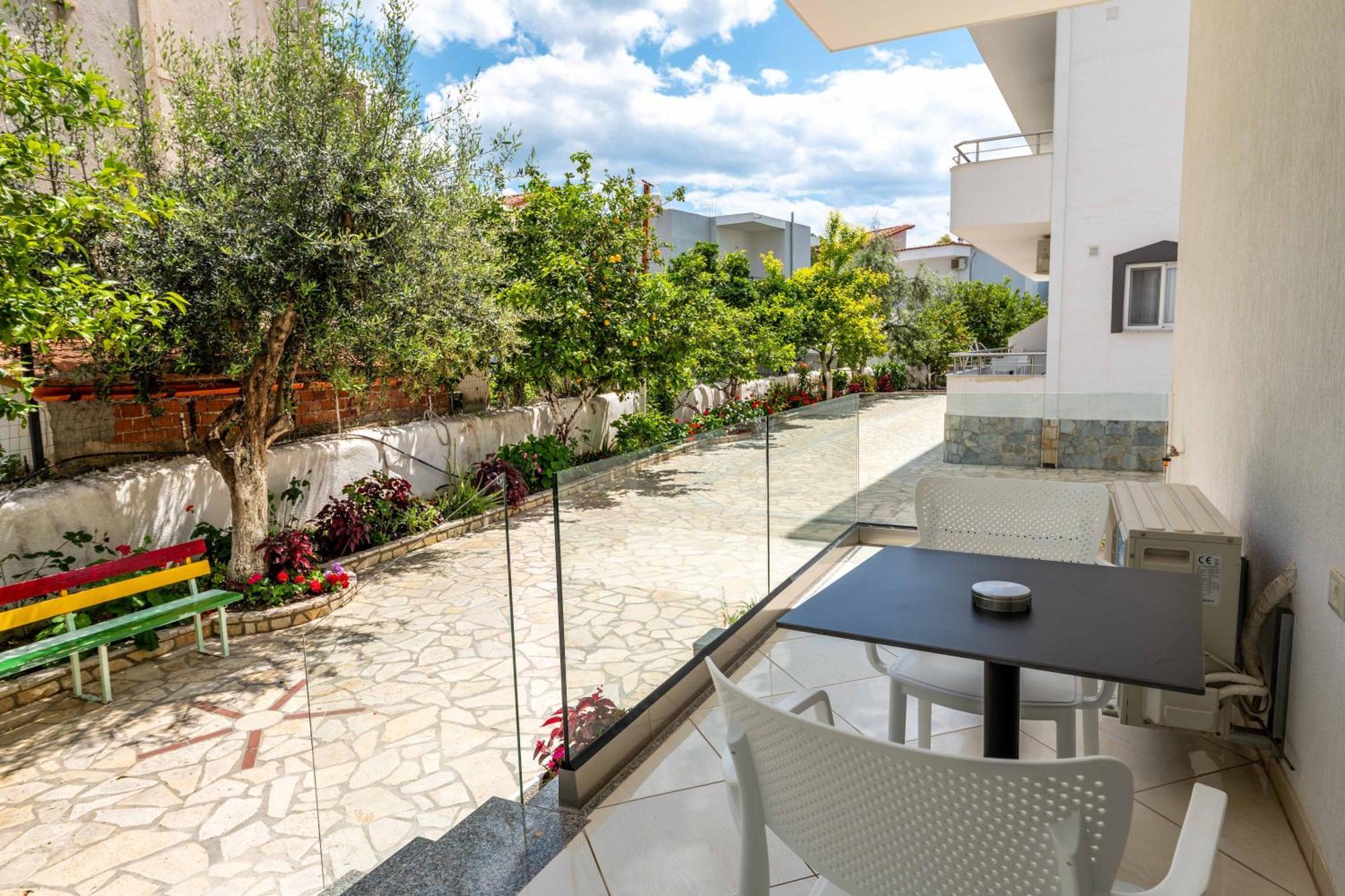 Apartments Margarita Ksamil Exterior photo